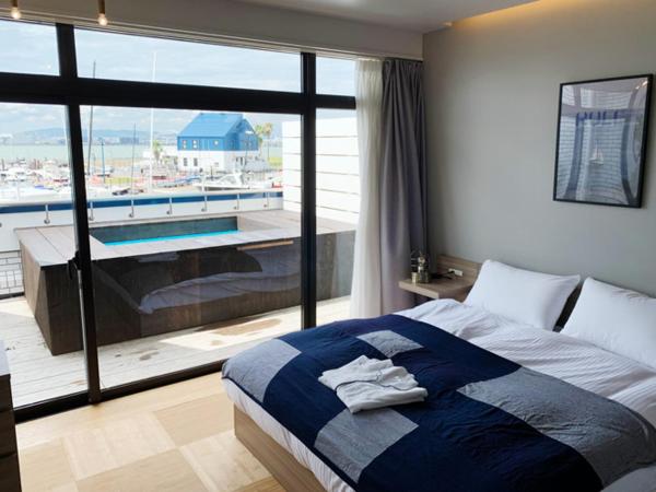 Osaka Hokko Marina HULL : photo 1 de la chambre chambre double deluxe - vue sur mer