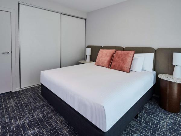 Adina Apartment Hotel Melbourne Flinders Street : photo 10 de la chambre appartement 2 chambres - vue sur jardin