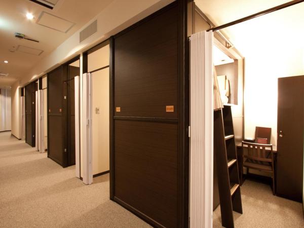 HEARTS Capsule Hotel & Spa Nakasu -Male only- : photo 1 de la chambre chambre simple deluxe