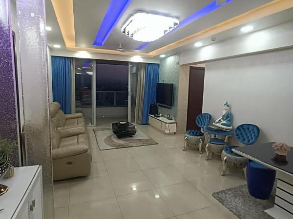 Royal Nest 3BHK Suites : photo 3 de la chambre chambre triple avec balcon