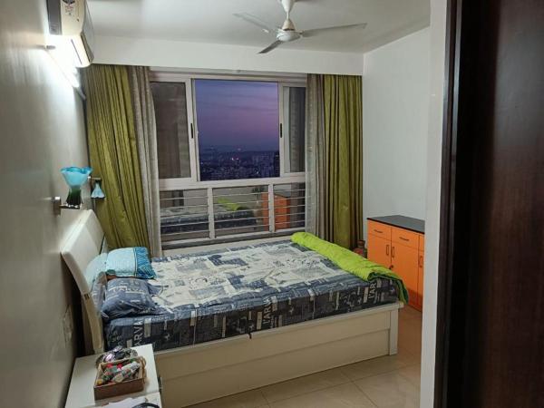 Royal Nest 3BHK Suites : photo 5 de la chambre chambre triple avec balcon