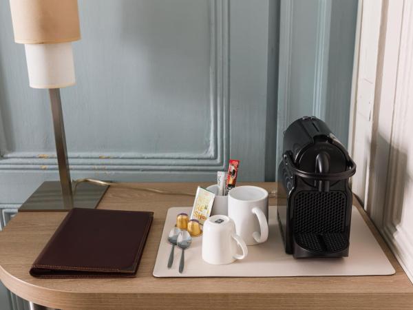 Hôtel du Dauphin : photo 4 de la chambre chambre double supérieure