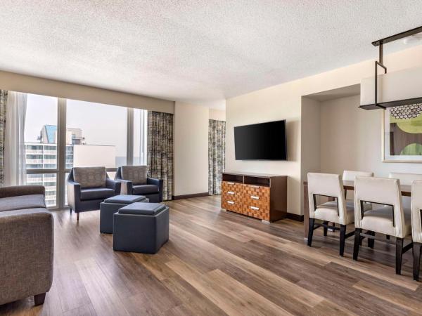 Hilton Vacation Club Oceanaire Virginia Beach : photo 4 de la chambre suite 1 chambre lit queen-size plus - côté océan 