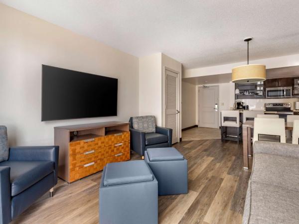 Hilton Vacation Club Oceanaire Virginia Beach : photo 1 de la chambre suite king 1 chambre avec vue partielle sur l'océan