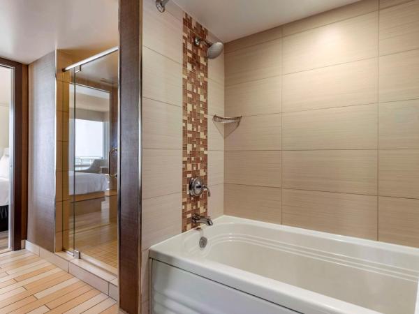 Hilton Vacation Club Oceanaire Virginia Beach : photo 6 de la chambre suite 1 chambre lit queen-size plus - côté océan 