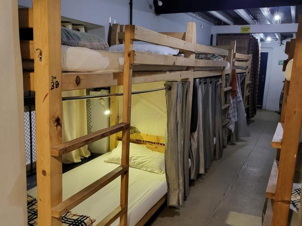 NAMASTEY MUMBAI BACKPACKERS : photo 6 de la chambre lit dans dortoir mixte de 10 lits