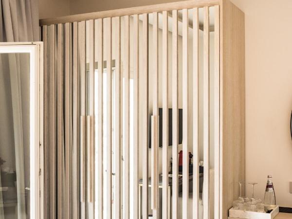 Νumi Boutique Hotel : photo 8 de la chambre suite junior avec bain à remous