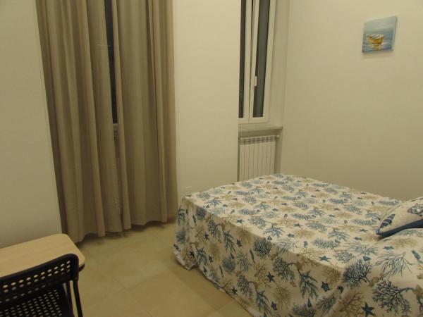 Enzo Home : photo 1 de la chambre chambre double avec salle de bains privative