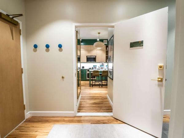 Embassy Suites By Hilton Orlando Sunset Walk : photo 5 de la chambre one-bedroom queen studio suite