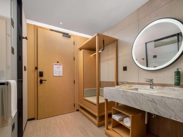 Hilton Garden Inn Shanghai Lujiazui : photo 5 de la chambre chambre lit king-size