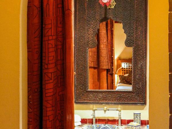 Riad Jardin Des Biehn : photo 5 de la chambre le persan