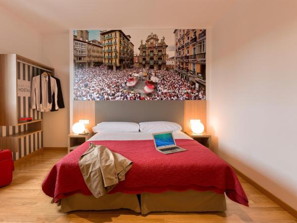 IRAIPE Pamplona Hostal Auto Check-in : photo 7 de la chambre chambre double ou lits jumeaux