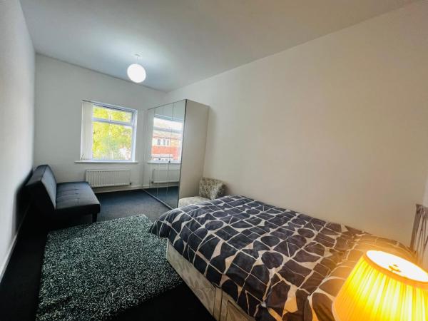 Liberty Inn Room with sharing toilet and kitchen : photo 5 de la chambre chambre double avec salle de bains commune