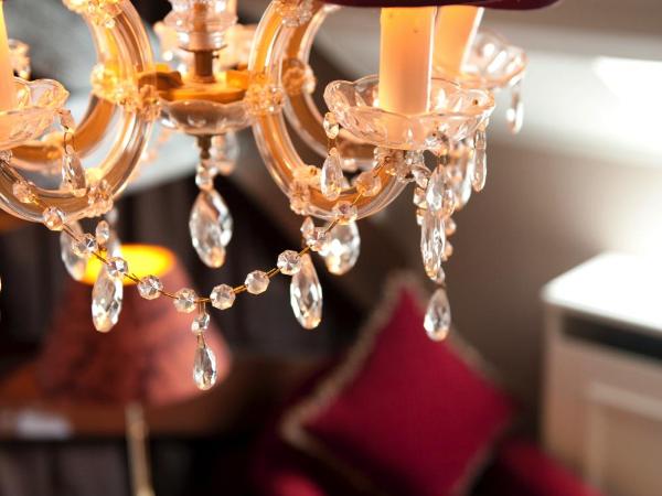 Relais & Châteaux Hotel Heritage : photo 9 de la chambre suite junior - vue sur beffroi