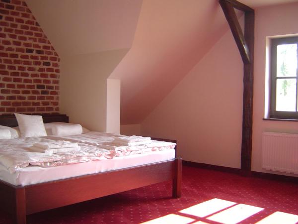 Villa Rozmaryn Gourmet & Wine : photo 1 de la chambre chambre double avec salle de bains privative