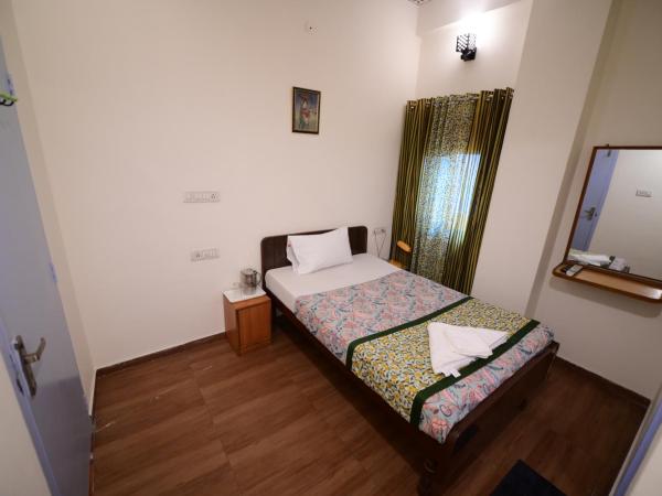 Chitra Katha - A Story Per Stay : photo 4 de la chambre chambre simple avec salle de bains