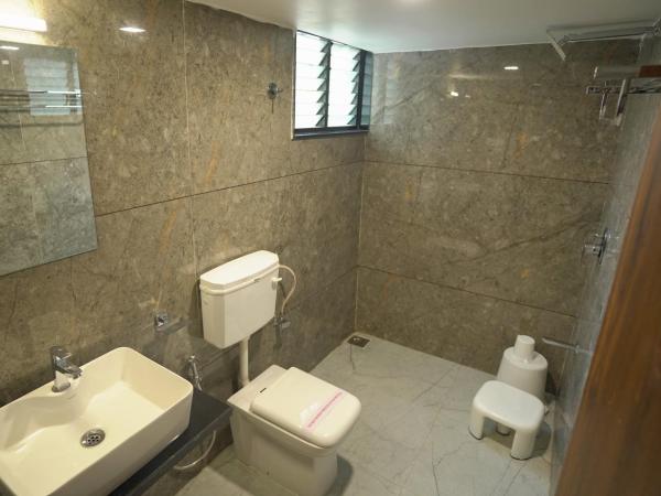 Hotel Shertown : photo 6 de la chambre deluxe double room non ac - indian nationals only