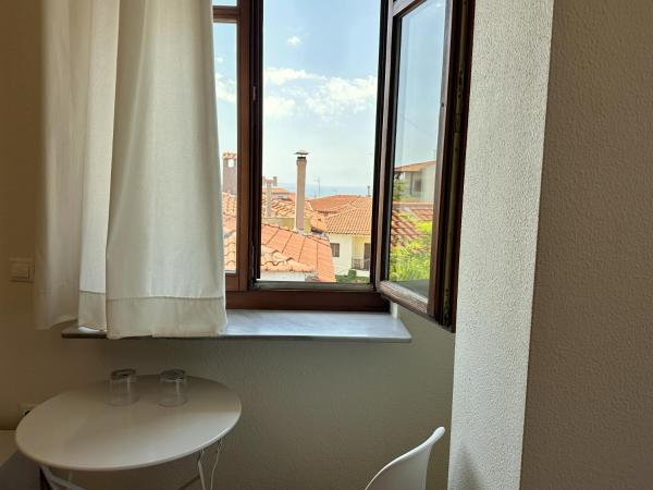 7PocketHouse : photo 8 de la chambre chambre double deluxe - vue latérale sur mer