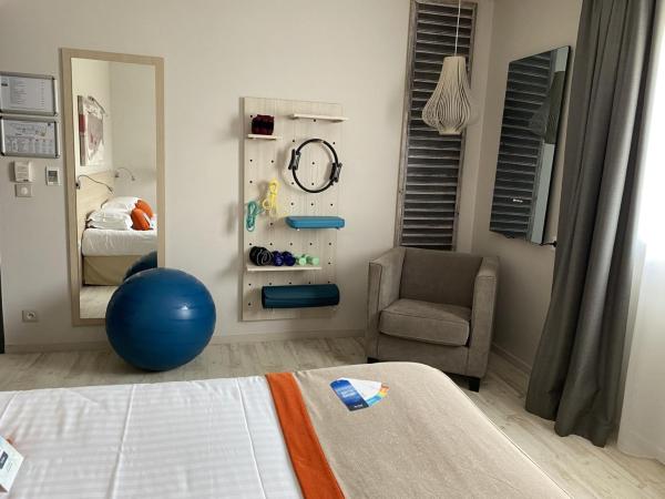 Kyriad Prestige Vannes Centre-Palais des Arts : photo 2 de la chambre chambre double fitup