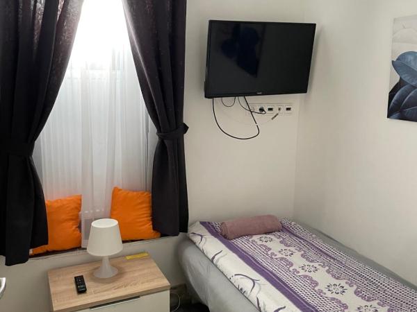 Centrum Wellness Hostel : photo 2 de la chambre chambre simple standard