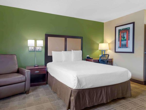 Extended Stay America Suites - Houston - Galleria - Westheimer : photo 1 de la chambre studio lit queen-size - non-fumeurs
