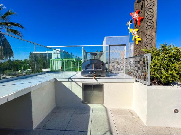 Downtown Los Angeles Skyline balcony view Modern Penthouse : photo 4 de la chambre studio avec balcon 