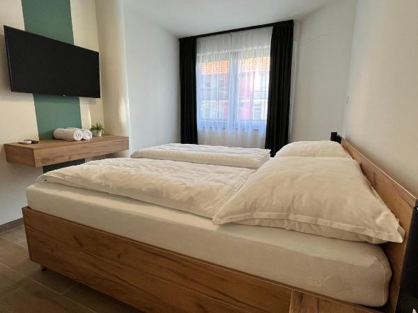 Rezidex Apartmanház : photo 6 de la chambre appartement avec balcon