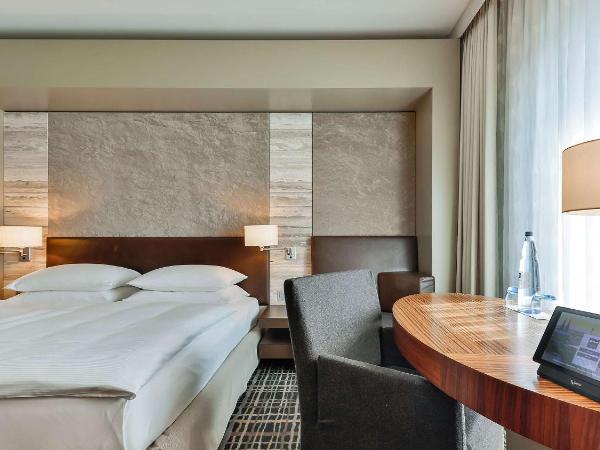 Dorint Hotel am Heumarkt Köln : photo 1 de la chambre chambre lit king-size standard