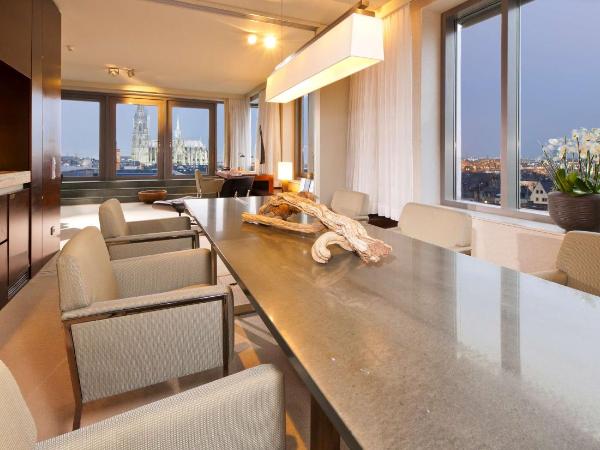 Dorint Hotel am Heumarkt Köln : photo 1 de la chambre suite présidentielle