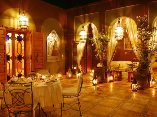 Dar Ayniwen Garden Hotel & Bird Zoo : photo 4 de la chambre chambre double avec salle de bains privative extérieure