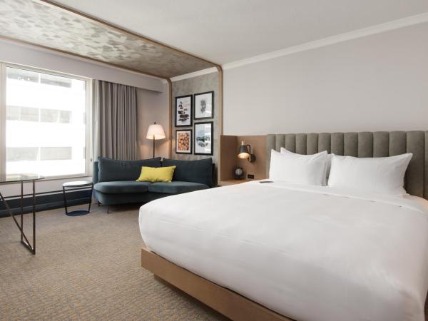 The Duniway Portland, A Hilton Hotel : photo 2 de la chambre chambre lit king-size