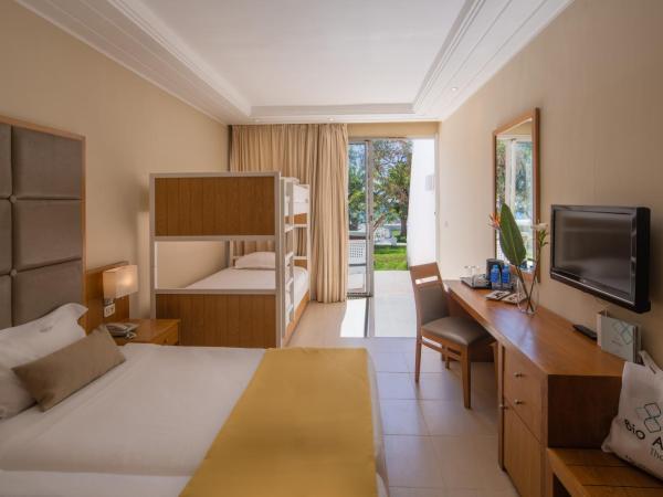 Hotel Bel Azur Thalasso & Bungalows : photo 4 de la chambre chambre quadruple