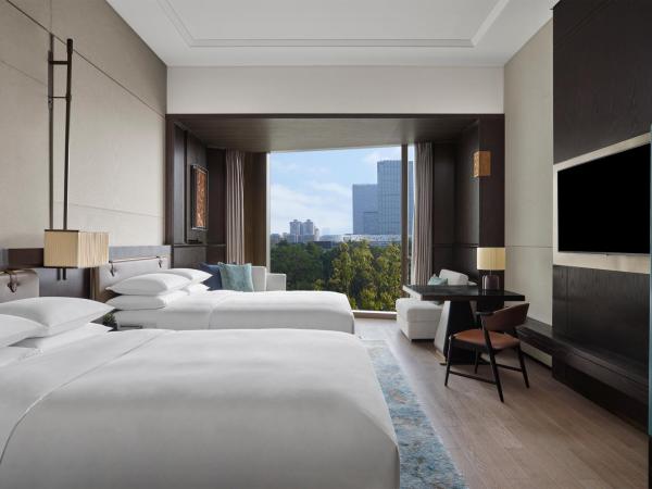 Guangzhou Marriott Hotel Baiyun : photo 8 de la chambre chambre deluxe avec 2 lits doubles