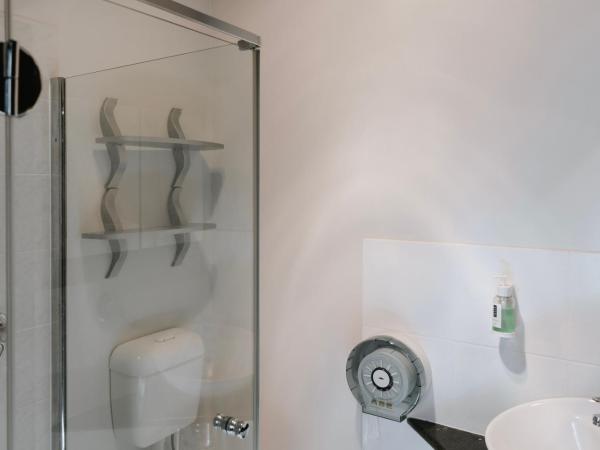 Canberra Accommodation Centre : photo 2 de la chambre two bedroom apartment - ground floor