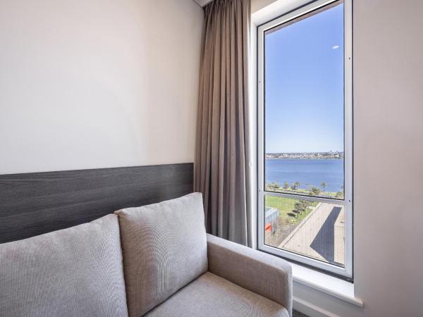 Duxton Hotel Perth : photo 5 de la chambre chambre lit king-size club junior