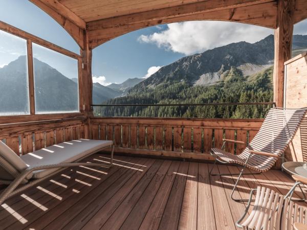 Hotel Alpensonne - Panoramazimmer & Restaurant : photo 8 de la chambre appartement avec vue sur la montagne