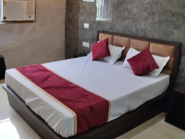 Hotel Goyal Palace : photo 5 de la chambre chambre double standard avec ventilateur