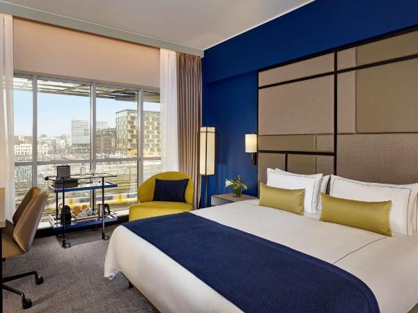 Park Plaza Utrecht : photo 1 de la chambre chambre lit king-size exécutive - vue sur ville
