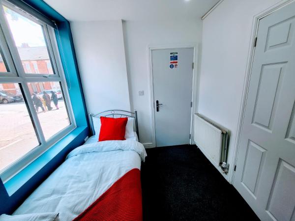 Berridge Solo Stays - NG7 : photo 3 de la chambre chambre simple avec salle de bains privative