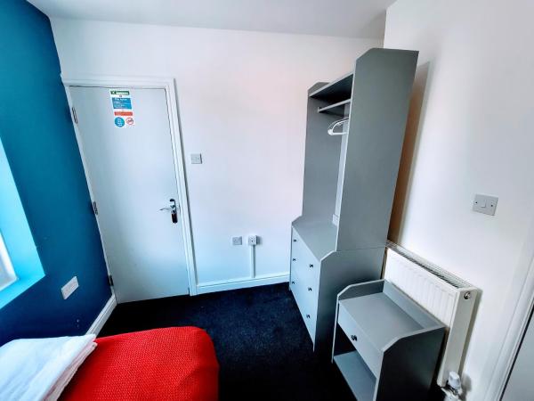 Berridge Solo Stays - NG7 : photo 4 de la chambre chambre simple avec salle de bains privative