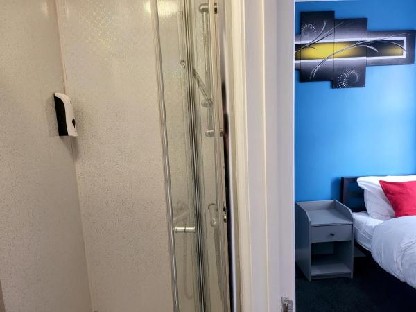 Berridge Solo Stays - NG7 : photo 8 de la chambre chambre simple avec salle de bains privative