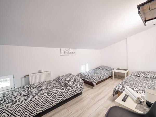 Pokoje Gościnnie - Olimp : photo 3 de la chambre chambre triple Économique