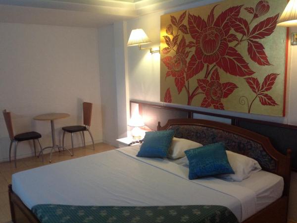 Highway Hotel : photo 7 de la chambre chambre deluxe double ou lits jumeaux