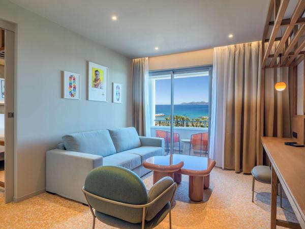 Canopy by Hilton Cannes : photo 1 de la chambre suite 1 chambre lit king-size avec vue sur mer