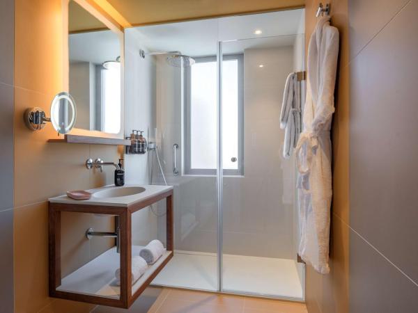 Canopy by Hilton Cannes : photo 4 de la chambre chambre lit king-size