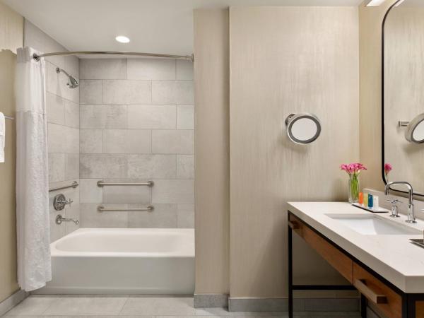 Twelve Midtown, Marriott Autograph Collection : photo 10 de la chambre suite 2 chambres avec lit king-size