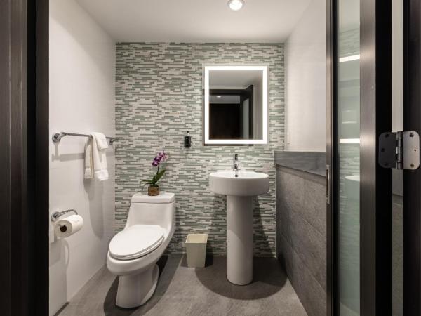 The Palms Hotel & Spa : photo 7 de la chambre hébergement avec 1 lit king-size - vue sur océan