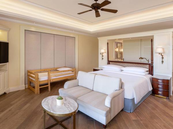 JW Marriott Sanya Haitang Bay Resort & Spa : photo 3 de la chambre family room, guest room, 1 king, garden view, balcony
