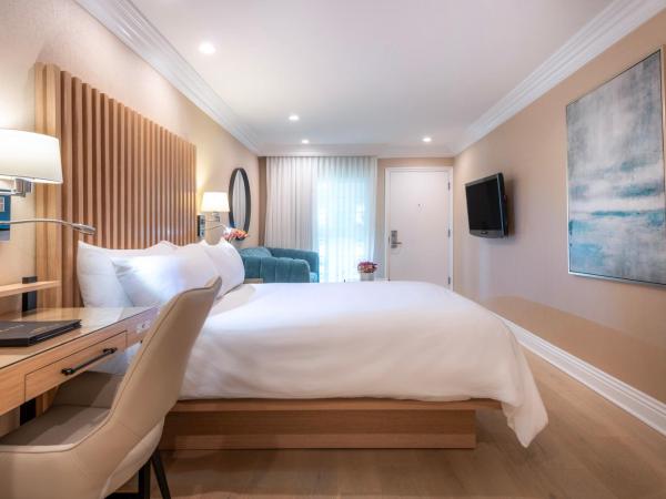 Beverly Hills Plaza Hotel & Spa : photo 7 de la chambre suite lit queen-size junior