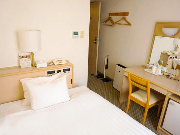 Kobe Port Tower Hotel : photo 1 de la chambre economy double room- non-smoking